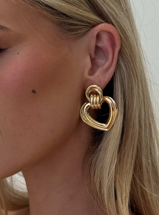 Prioritise Heart Linked Earrings Gold